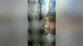 Sexy Desi Bhabhi Bathing