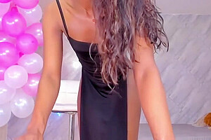 Sexy Ebony Latina Shemale!
