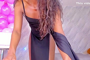 Sexy Ebony Latina Shemale!
