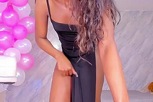Sexy Ebony Latina Shemale!