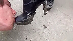 Shoe Worship - Very dirty boots 1