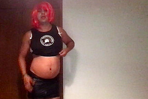 Sissy Dancing is back! - Watch the Tempo
