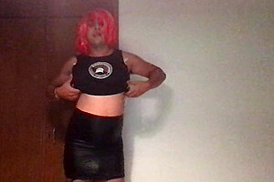 Sissy Dancing is back! - Watch the Tempo
