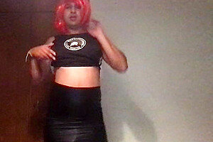 Sissy Dancing is back! - Watch the Tempo