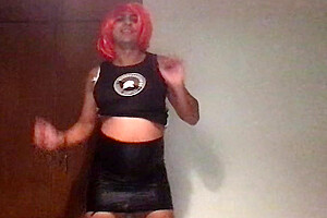 Sissy Dancing is back! - Watch the Tempo