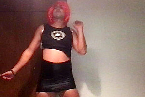 Sissy Dancing is back! - Watch the Tempo