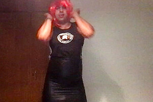 Sissy Dancing is back! - Watch the Tempo