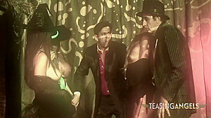 Smoking Hot Chicks Love Getting Fucked In Group Sex