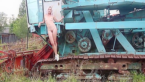 Sofi Naked In The Village 18 Min