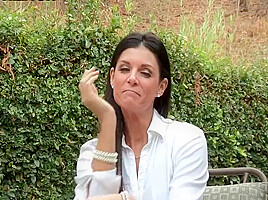 Solo Milf Enjoys Masturbating Hardcore With Sex Toys