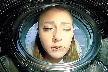 Spooky Boogie In My Young Stepmom Stuck In A Washing Mac
