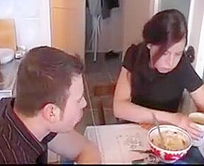 Stepsister is in the mood for a fuck !