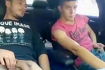 Str8 friends jerking together on cam