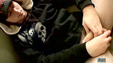 Straight 18 Year Old Skater Masturbates - Slip