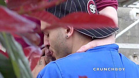 Straight Worker Fucked By His Colleegue Outdoor - ExhibBoys