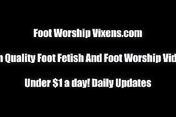 Stripper Sadie Holmes gives u a footjob and tugjob