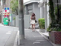 Stunning Babe Gets Eaten Out And Fucked In The Livin