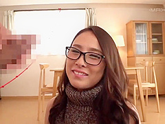 Stunning Babe Gets Eaten Out And Fucked In The Livin