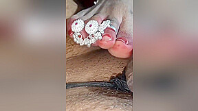 Sunde New Married Wife Se Footjob Karte Huye Pagal Pati - Hindi Sex