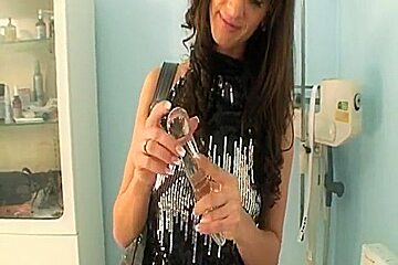 Super Sexy - Brunette Babe Gets Fucked By Her Big Cock Doctor