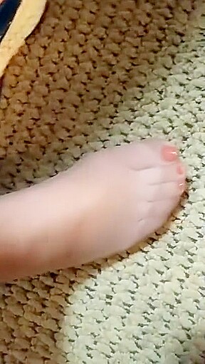 Sweaty Pantyhose Toes Soles After Working Out