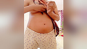 Tamil Sexy Aunty After Shower Sexy Body In Towel Secret Mms
