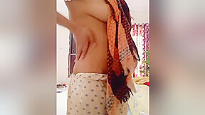 Tamil Sexy Aunty After Shower Sexy Body In Towel Secret Mms