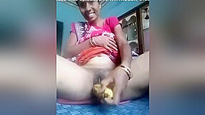Telugu Bhabhi Chut Mein Banana Dalte Hue Dekho Aur Enjoy Kar