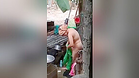 Today Exclusive- Boudi Outdoor Bathing Record In