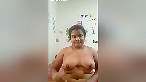 Today Exclusive- Cute Girl Shows Her Boobs And Pussy