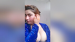 Today Exclusive- Paki Girl Shows Her Boobs And Boobs Sucking By Lover 1