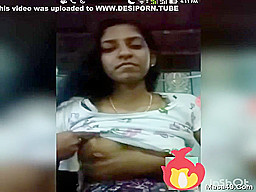 Today Exclusive-sexy Girl Shows Her Boobs On Vc