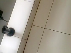 Toilet pee