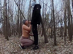 Topless Outdoor Blowjob In The Cold