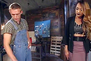 Tranny anal fucks craftsman