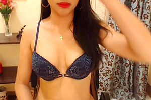 Tranny wants you to cum in her mouth