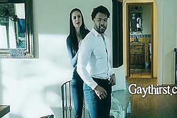 Trevor Brooks In Straight Husband Fucks Gay Real Estate Agent 6 Min