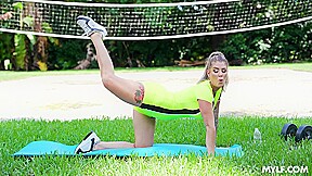 Twerkaholics Anonymous - MYLF