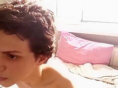 Twink Boy Wanking On Bed Porn