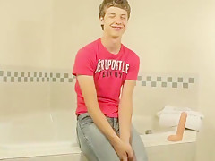 Twink Levi Lee Jacking Off With Sex Toy