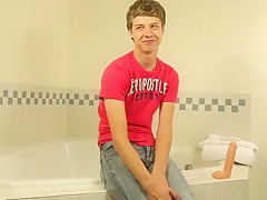Twink Levi Lee Jacking Off With Sex Toy