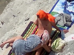 Two Nude Beach Couples Handjobs Serie 23