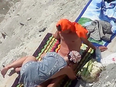 Two Nude Beach Couples Handjobs Serie 23