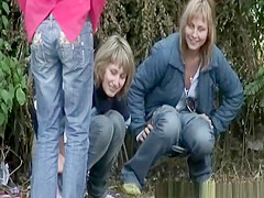 Two blondes and one brunette chick peeing
