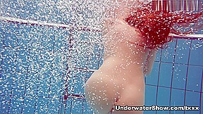 UnderwaterShow Video: Mohnatka