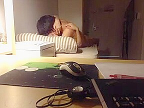 Unistudent brings prostitute to his dorm