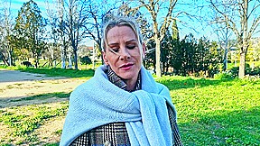 Victoria, 47, executive assistant in Paris!