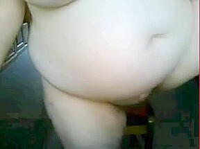 Webcamfun granny shows her body