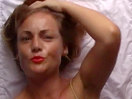 Wi frau mit lippenstift