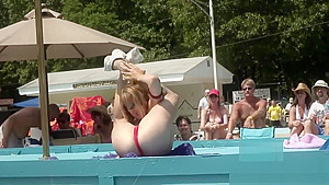 Wild amateur taking her sexy outfit off outdoors